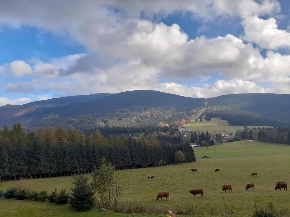 Apartma Raj V Ramzove Ostružná Exteriör bild